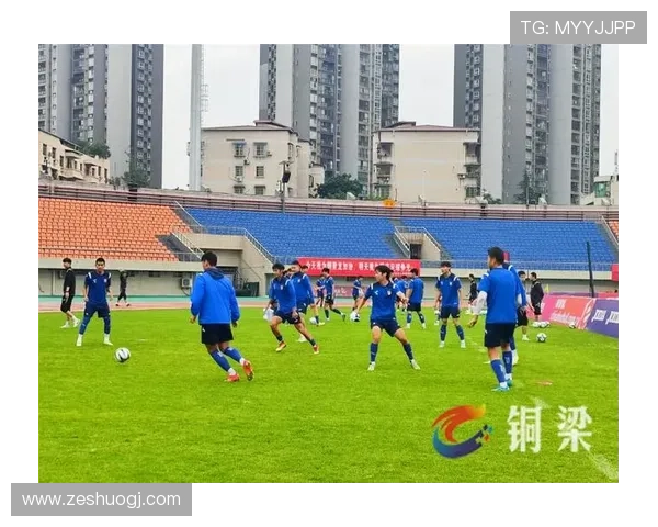 蓉城铜梁龙联谊备战成渝德比赛
